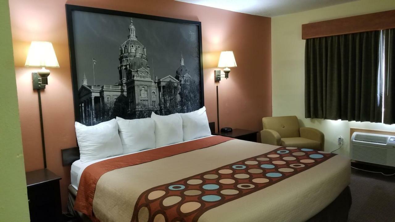 Super 8 By Wyndham Ottumwa Motel Екстериор снимка
